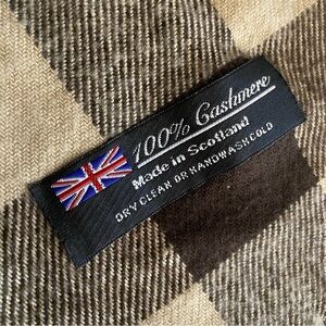 Made in Scotland Brown & Tan 100% Cashmere Buffalo Plaid Fringed Scarf 64" x 12"